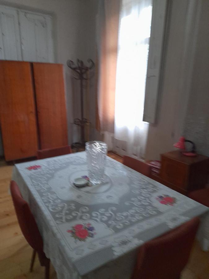 Levani'S Guesthouse Zugdidi Exterior foto